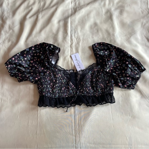 NEW! For Love And Lemon- Black Deep V Floral Dainty Lucy Crop Top Size Large - Picture 3 of 6